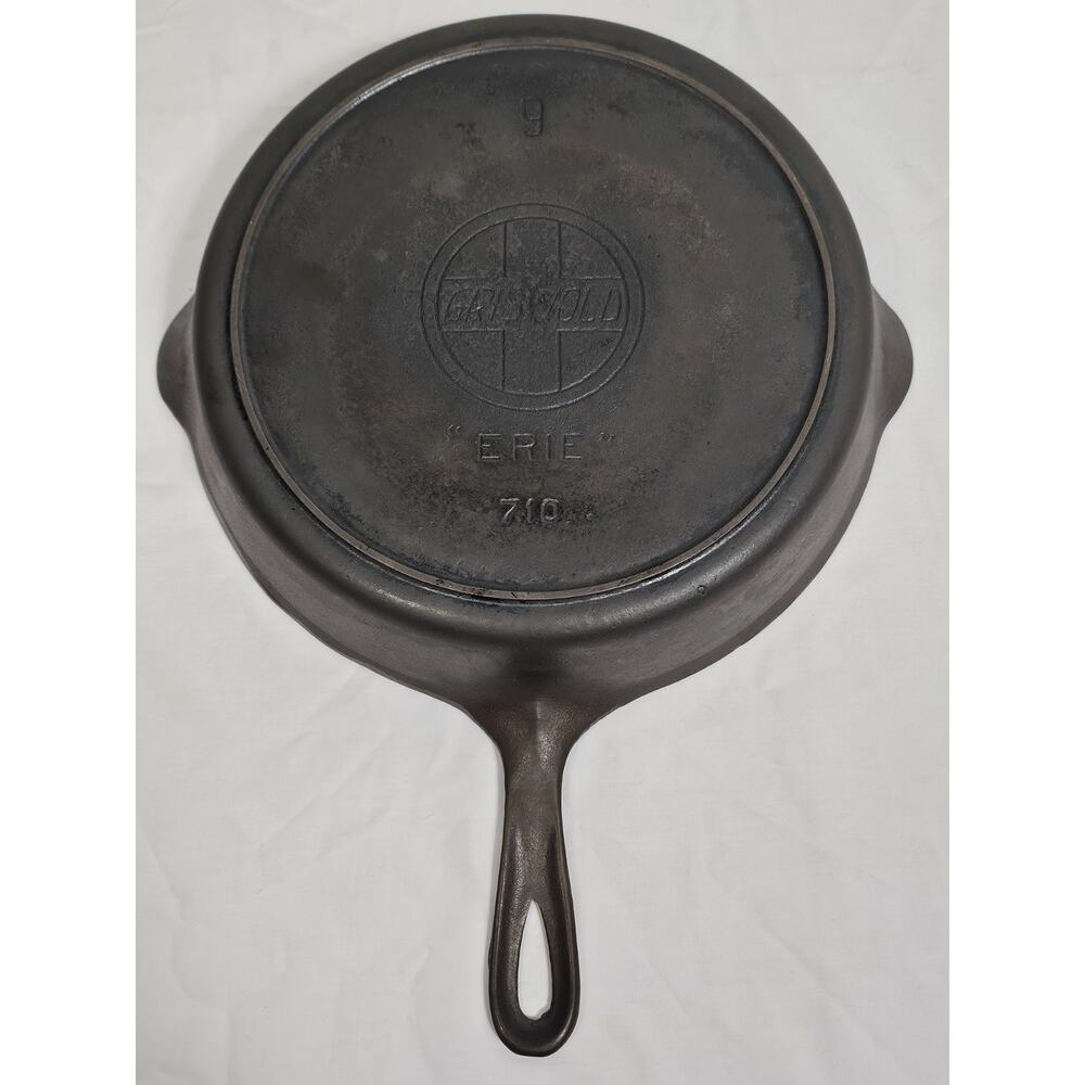 Griswold #9 Cast Iron Skillet - Slant Erie 710 Heat Ring - Fully Restored